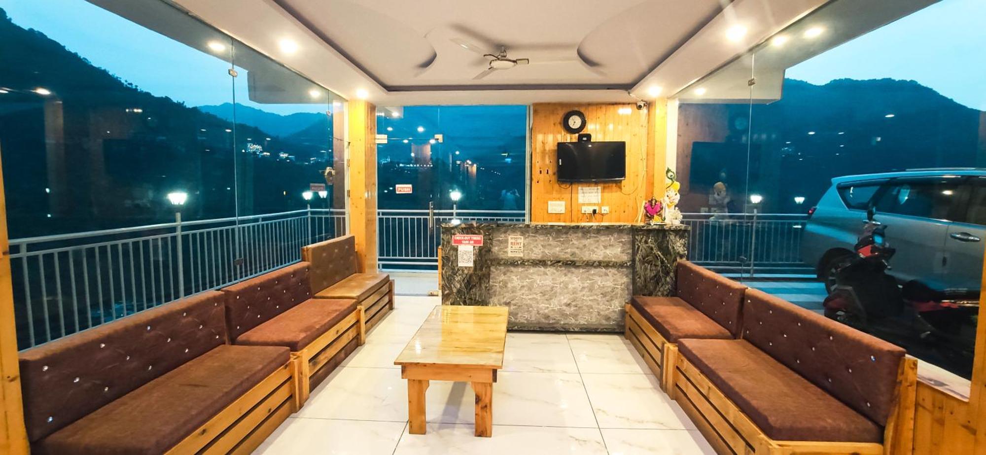 Queens Hill By Edge Mussoorie Eksteriør bilde